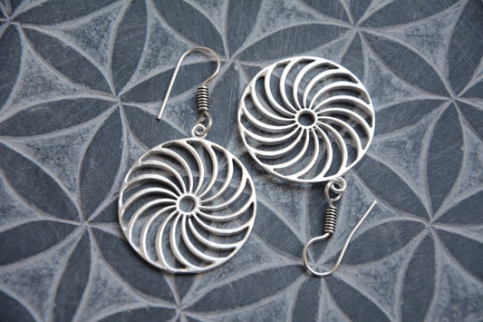 Indische Hängeohrringe "PRAKTRI"