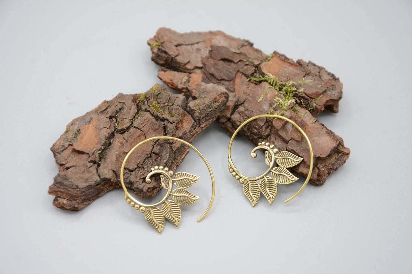 Spiralohrringe "CINTAMANI"