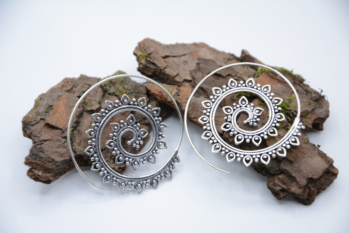 Spiralohrringe "TILAKA"