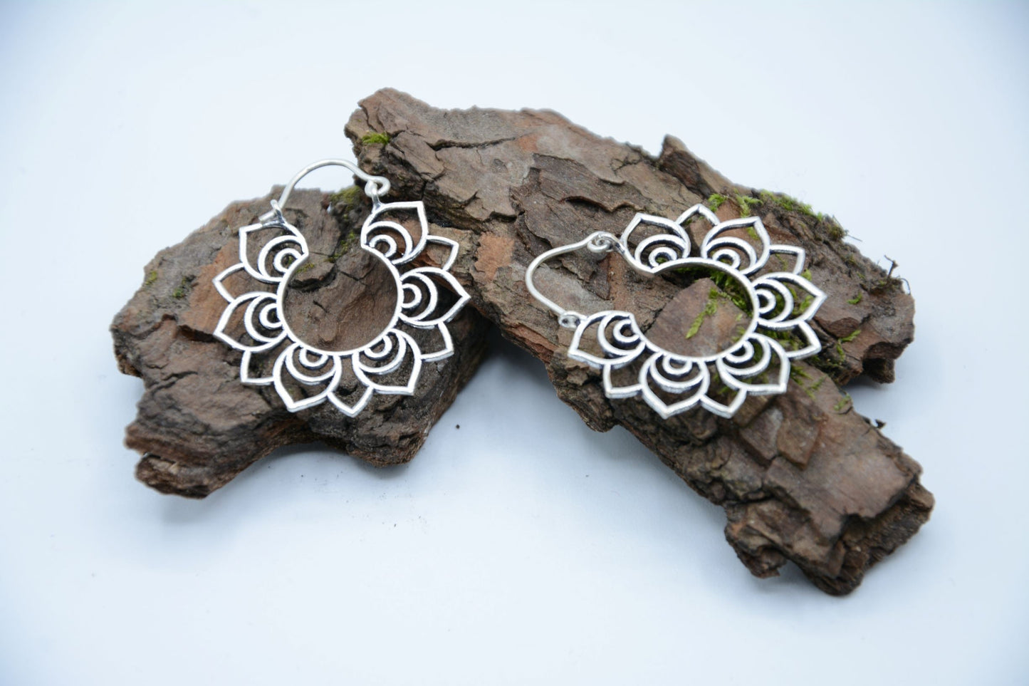 Hängeohrringe "MUKTI"